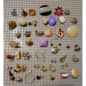 Vintage Single Earrings Screw back Clip on Pierced Lot Over 40 Pcs